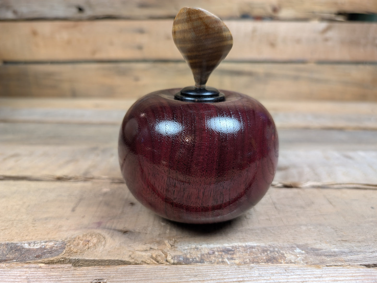Lidded Apple