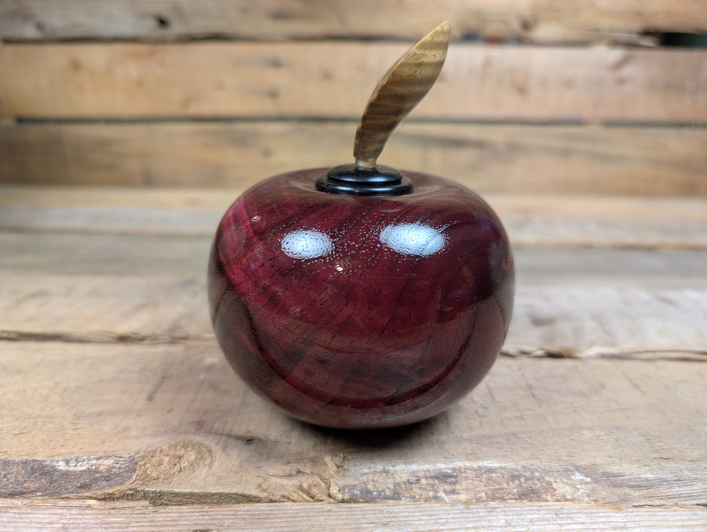 Lidded Apple