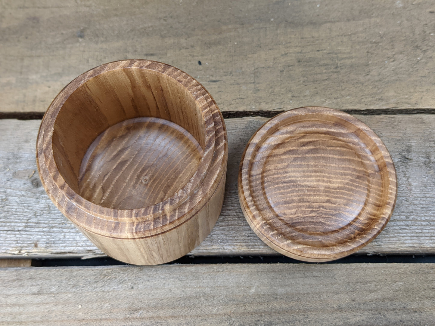 Beaded white oak lidded box