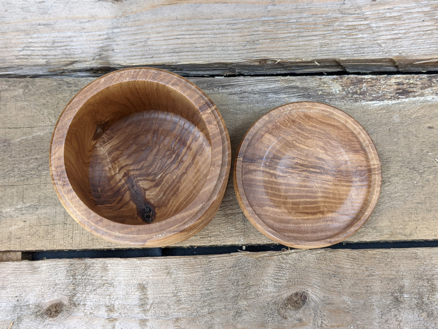 Beaded white oak lidded box