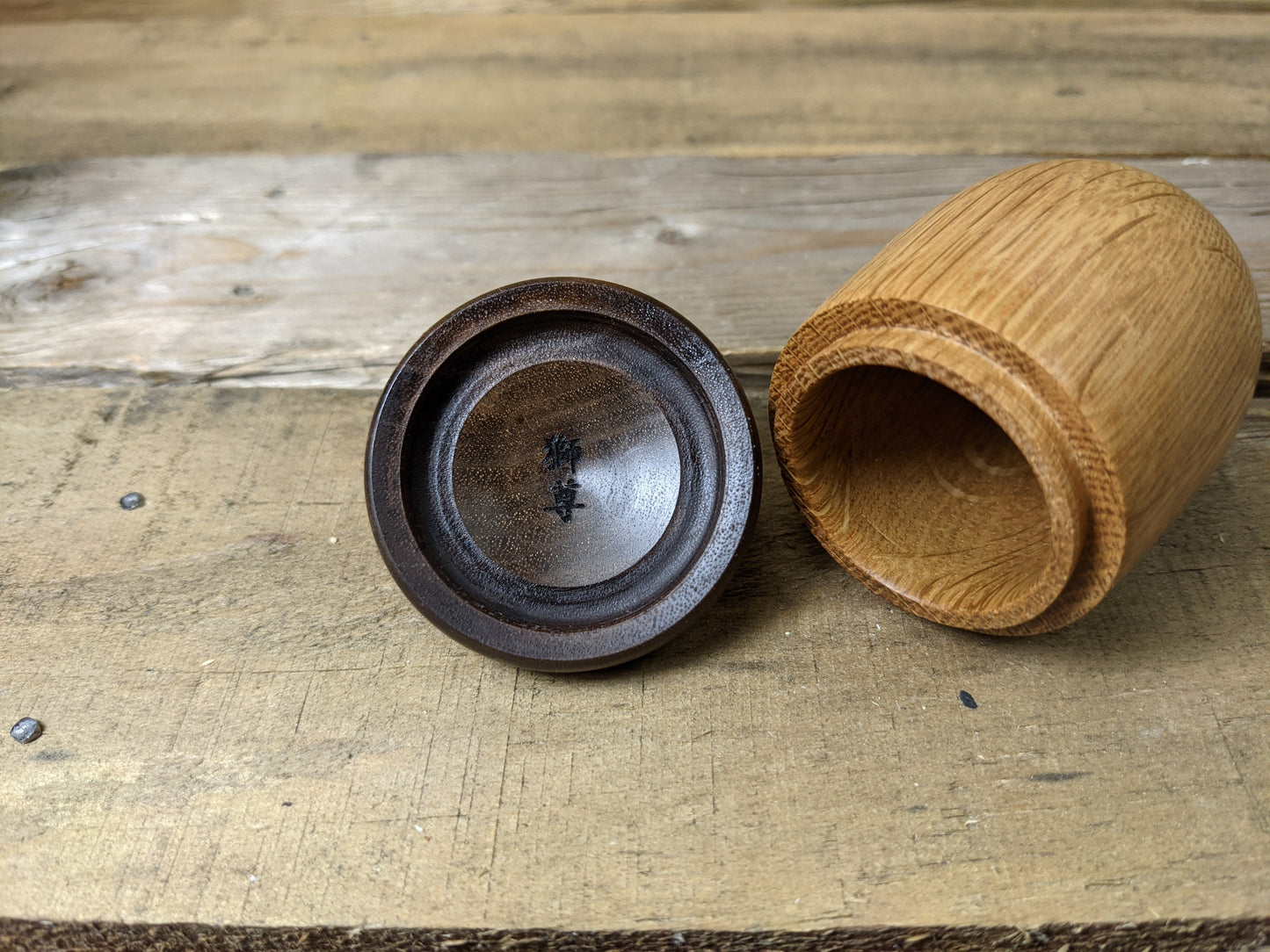 Small lidded acorn box