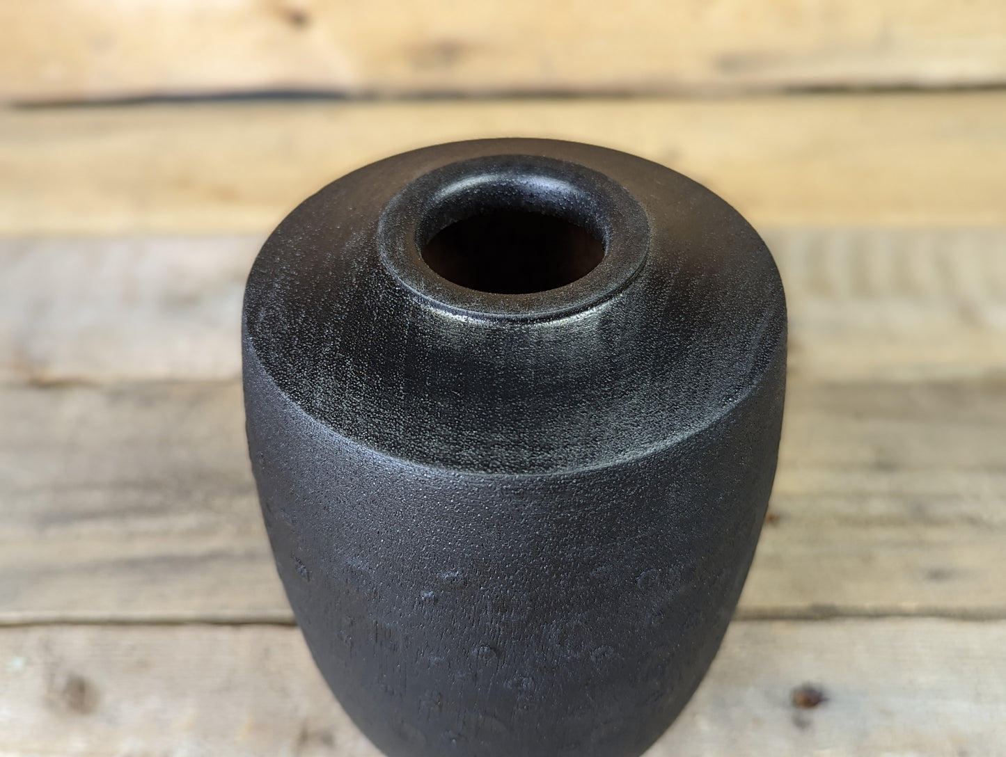 Textured dry vase