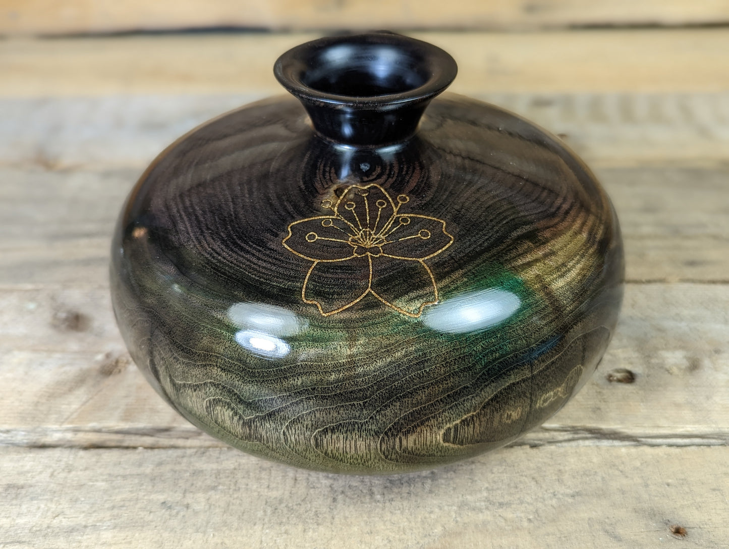 Sakura blossom vessel