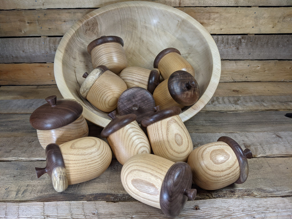 Lidded pots and boxes