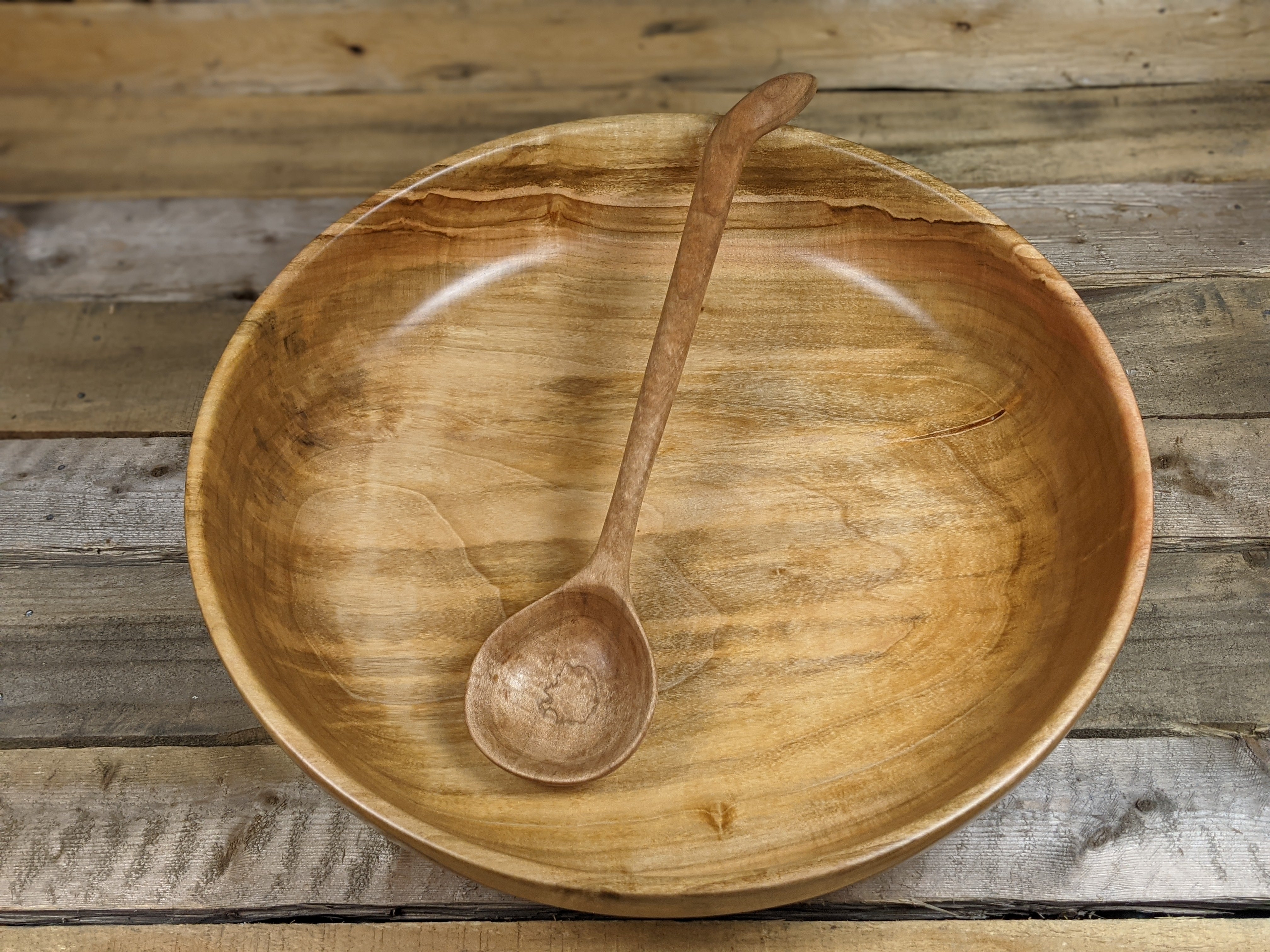 Silver maple salad bowl and serving spoon set