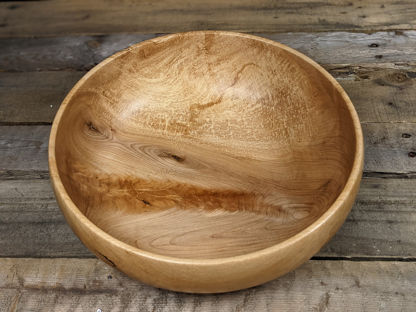Feathered maple serving bowl