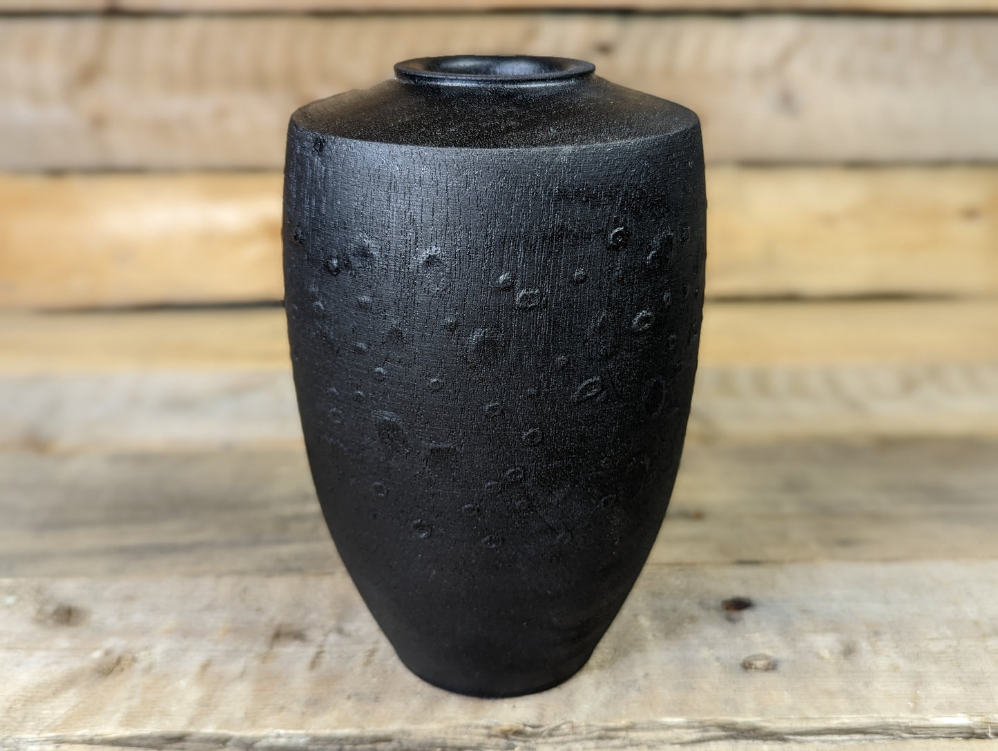 Textured dry vase